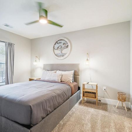 A Pet Friendly Cozy Condo In Траверс-Сити Экстерьер фото