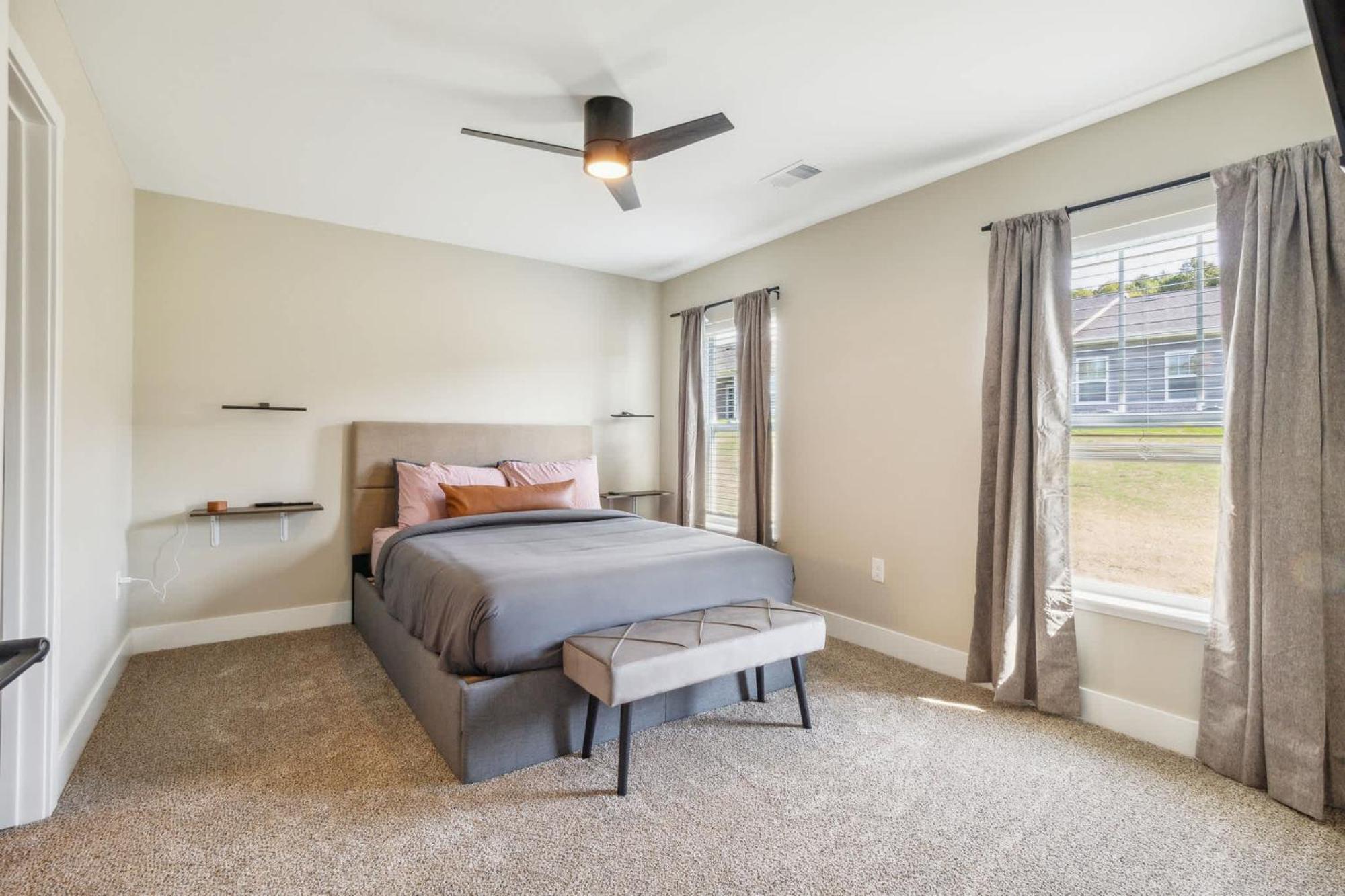 A Pet Friendly Cozy Condo In Траверс-Сити Экстерьер фото